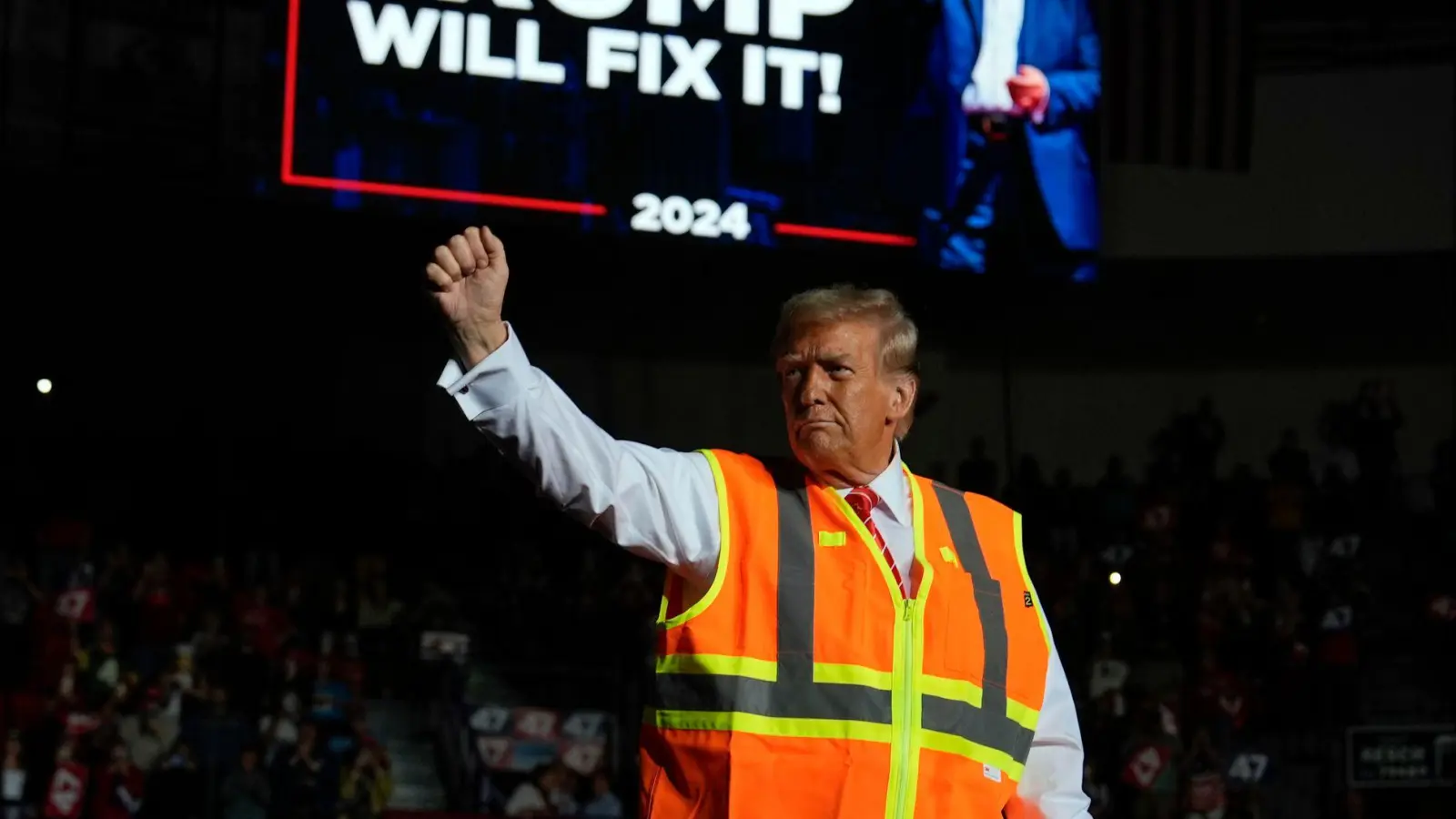 Trump fällt im Wahlkampf immer wieder mit Rassismus und Sexismus auf.  (Foto: Julia Demaree Nikhinson/AP/dpa)