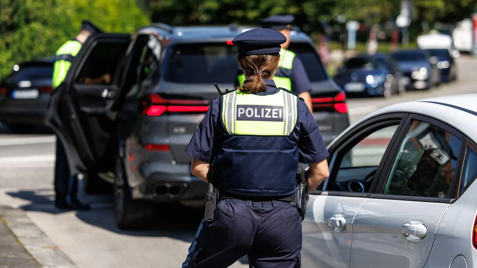 Die Bundespolizei in Bayern verzeichnet einen Rückgang von unerlaubt eingereisten Menschen. (Symbolbild) (Foto: Matthias Balk/dpa)