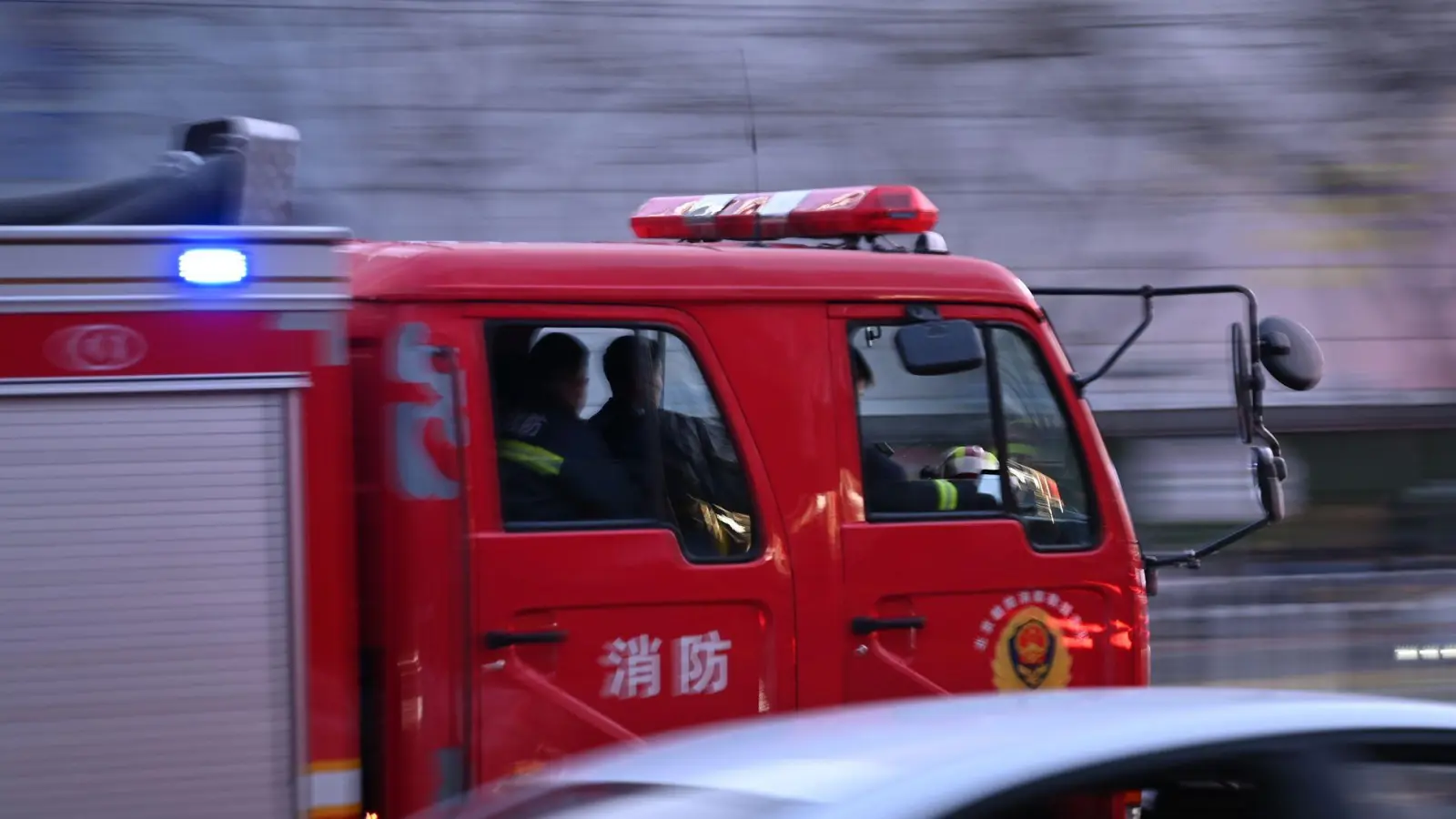 Bei einem Kaufhaus-Brand im Südwesten Chinas kommen mindestens 16 Menschen ums Leben. (Archivfoto) (Foto: Johannes Neudecker/dpa)