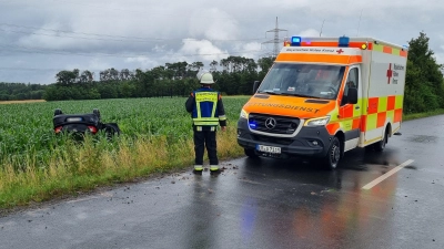 Das Auto der 37-Jährigen landete bei dem Unfall auf Höhe von Oberroßbach in einem Maisfeld. (Foto: Rainer Weiskirchen)