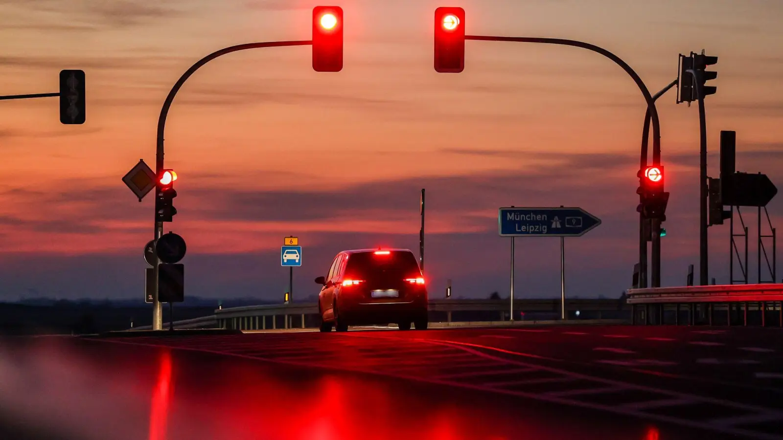 Die EU-Verkehrsminister wollen einen Führerscheinentzug künftig in der gesamten Europäischen Union durchsetzen. (Symbolbild) (Foto: Jan Woitas/dpa-Zentralbild/dpa)