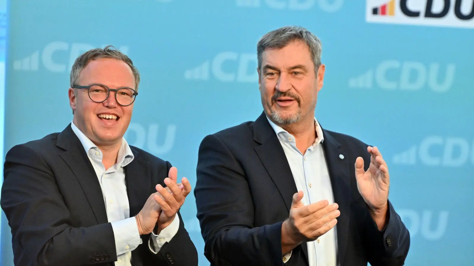 Mario Voigt und Markus Söder (L) machen die Thüringer Landtagswahl auch zu einer Abstimmung über die Ampel.  (Foto: Martin Schutt/dpa)