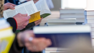 Was ein Bestseller wird, soll bald eine KI vorhersagen. (Archivbild) (Foto: Hendrik Schmidt/dpa)