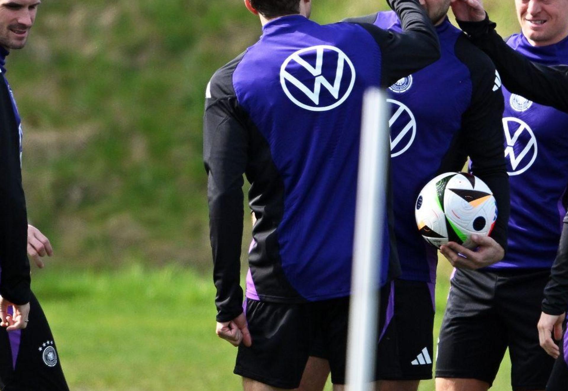 Zweites DFB-Training Für Frankreich-Test Mit Allen Akteuren | FLZ.de