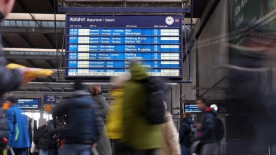 Am Münchner Hauptbahnhof kam es im Feierabendverkehr vereinzelt zu Verspätungen. (Archivbild) (Foto: Karl-Josef Hildenbrand/dpa)