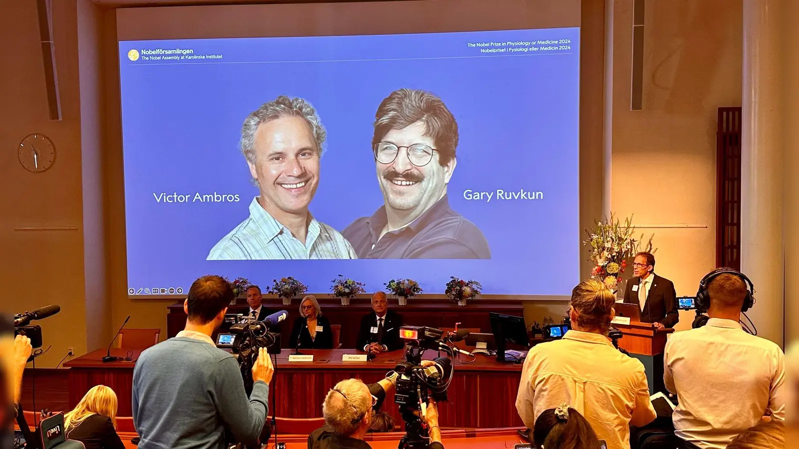 Der Nobelpreis für Medizin geht in diesem Jahr Victor Ambros  (li) und Gary Ruvkun für die Entdeckung der microRNA und ihrer Rolle bei der Genregulierung. (Foto: Steffen Trumpf/dpa)