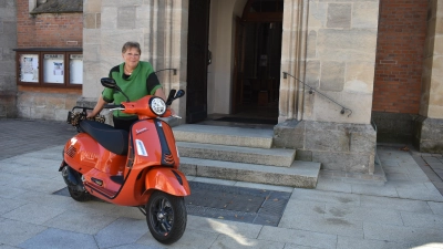 Jutta Friedel ist als Gemeindereferentin seit September im Amt, ihr Büro ist in der Pfarrei Neustadt. Zuständig ist sie für den Seelsorgebereich Oberer Aischgrund. (Foto: Ute Niephaus)