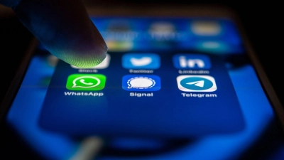 ChatGPT lässt sich nun auch im Messenger Whatsapp nutzen. (Foto: Zacharie Scheurer/dpa-tmn)