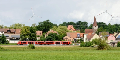 Die Zenngrundbahn (hier bei Laubendorf) gilt in Mittelfranken als Kandidat für eine Elektrifizierung. Laut Koalitionsvertrag sollen in Bayern mehr Strecken verstromt werden. (Foto: Johannes Hirschlach)