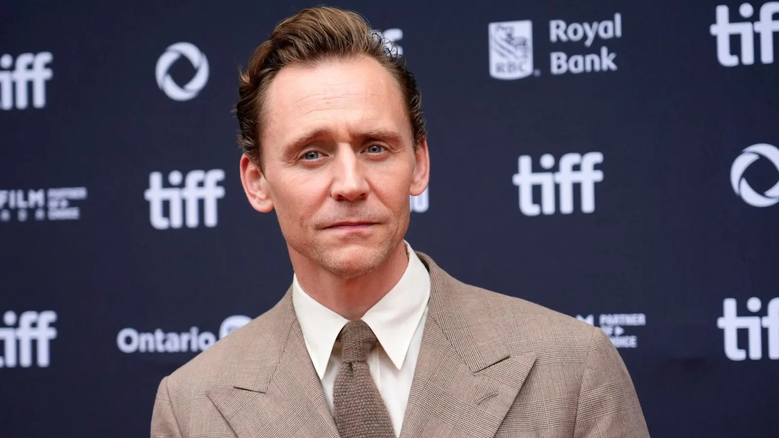 „The Life of Chuck“ mit Tom Hiddleston in der Hauptrolle gewann das Publikum für sich. (Foto: Chris Pizzello/Invision/AP/dpa)