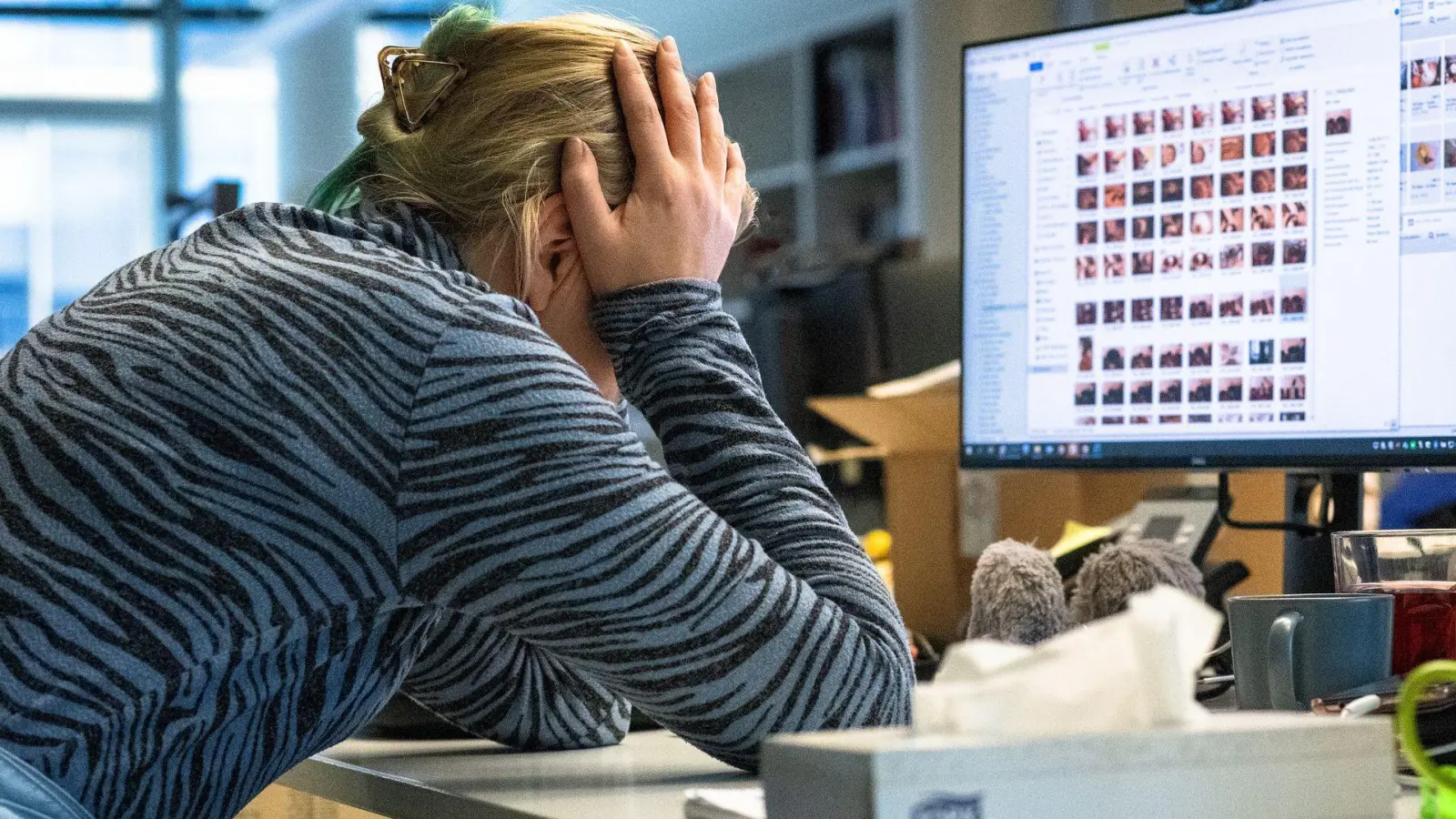 Stress im Job: Arbeitnehmer können mit eigenen Strategien aktiv gegen Stress ansteuern. (Foto: Bernd Diekjobst/dpa-tmn)