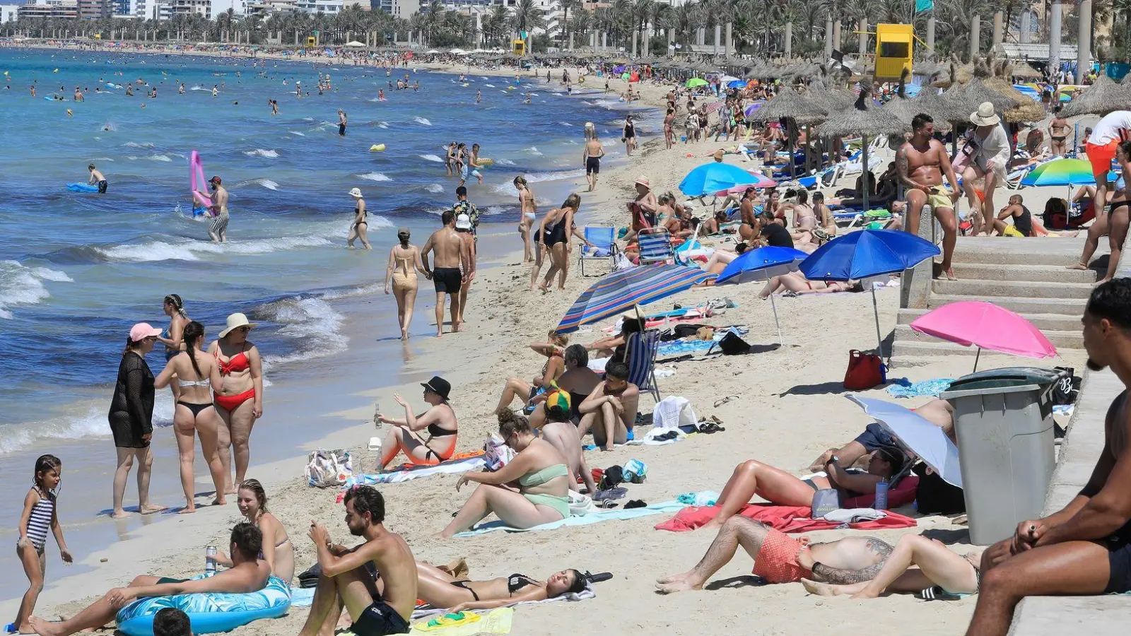 Spanien hat im ersten Halbjahr einen rekord an Hotelübernachtungen registriert (Foto: Clara Margais/dpa)