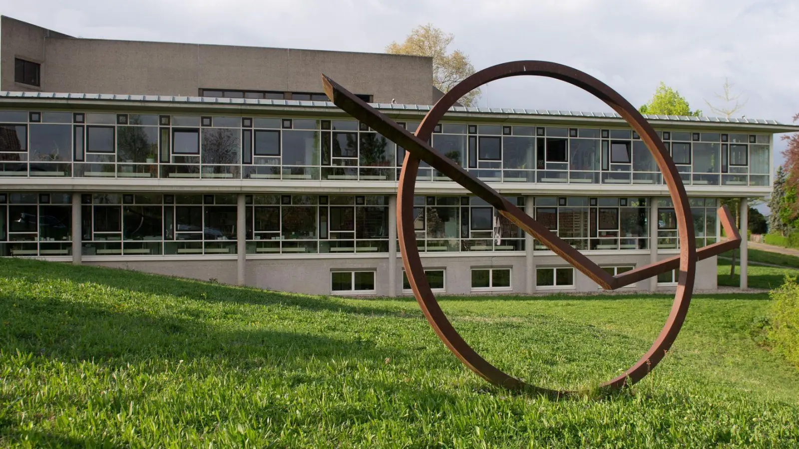 Das Deutsche Literaturarchiv in Marbach am Neckar hat das Archiv des Hanser Verlags erworben. (Archivfoto) (Foto: Sebastian Kahnert/dpa)