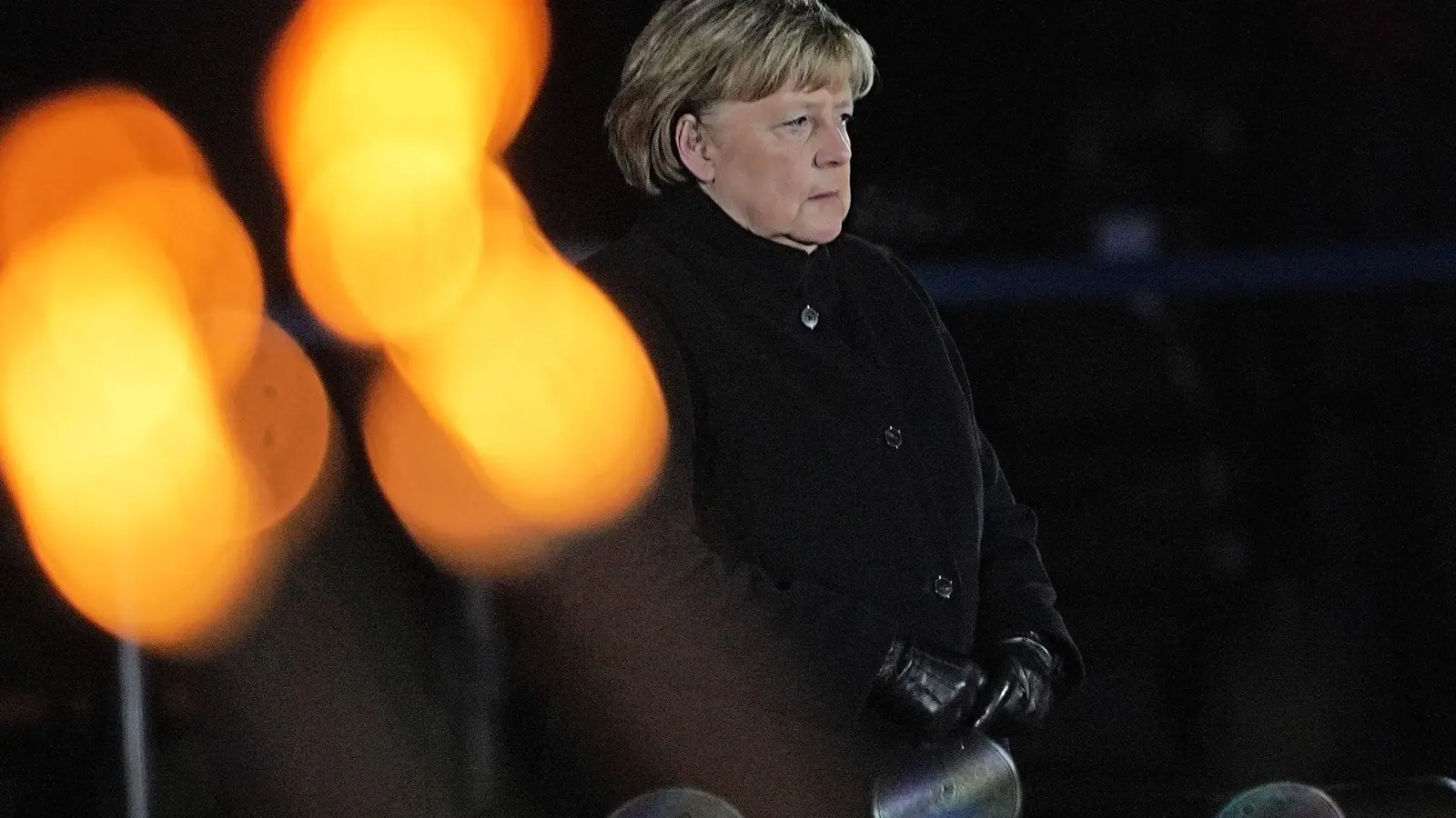 Die Bundeswehr verabschiedet Angela Merkel nach 16 Jahren als Kanzlerin. (Foto: Michael Kappeler/dpa)