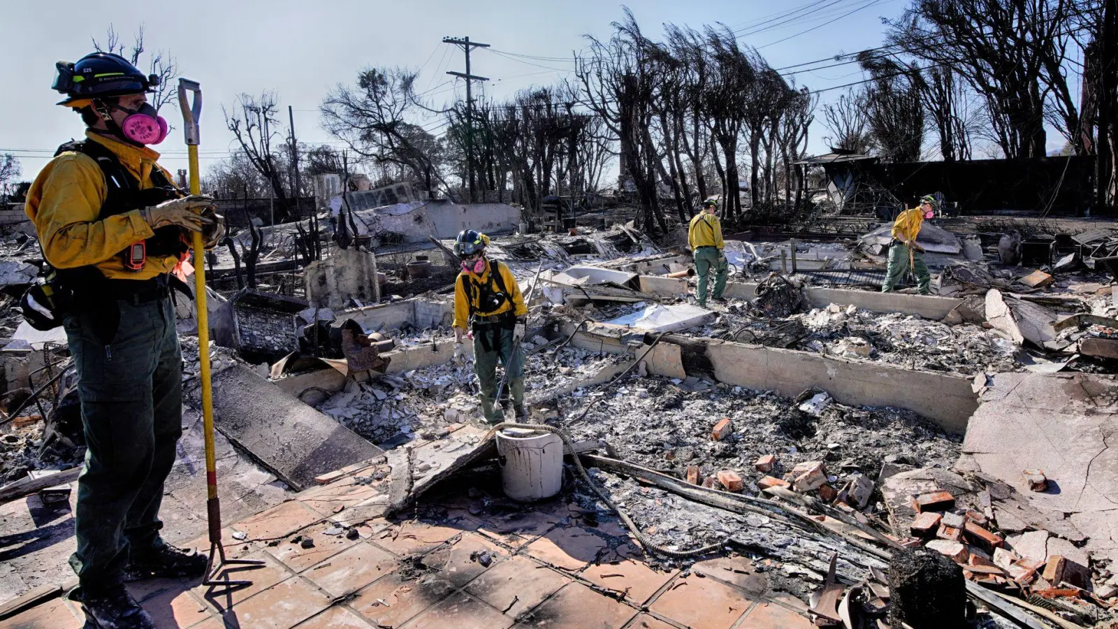 Der Wetterdienst warnt vor der Rückkehr der gefährlichen Starkwinde. (Foto: Richard Vogel/AP/dpa)