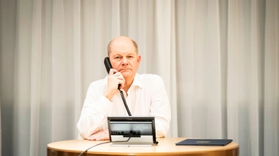 Die Mehrheit der Deutschen ist für ein Telefonat von Bundeskanzler Olaf Scholz (SPD) mit dem russischen Präsidenten Wladimir Putin.  (Foto: Steffen Kugler/Bundesregierung/dpa-Pool/dpa)