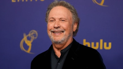 Bekannt als Komiker, ist er nun in einer düsteren Thriller-Serie zu sehen: Billy Crystal. (Archivfoto) (Foto: Jae C. Hong/Invision/AP/dpa)