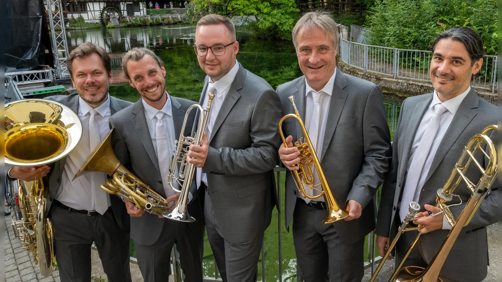Gastiert mit seinem Programm „Music for Your Soul“ am Freitag im Windsbacher Waldstrandbad: das Quintett Classic Brass. Die Einnahmen sind für dessen Projekt „Ein Rettungswagen für die Ukraine“ bestimmt. (Foto: Ralf Hinz)