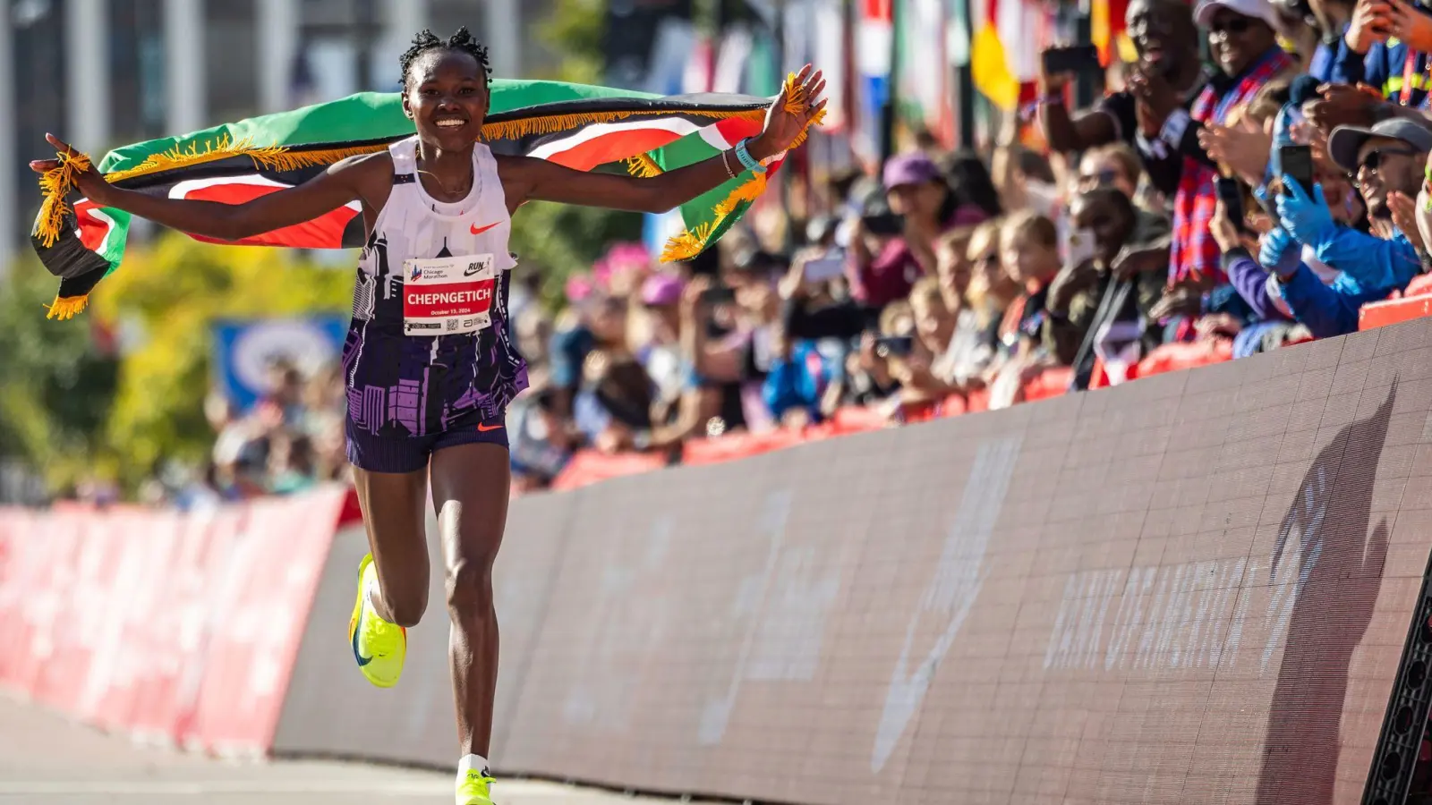 Siegerin Ruth Chepngetich. (Foto: Tess Crowley/Chicago Tribune/AP/dpa)