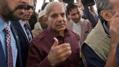 Pakistans Premierminister Shehbaz Sharif hat angekündigt, das Parlament vor Ablauf der Legislaturperiode aufzulösen. (Foto: B.K. Bangash/AP/dpa)