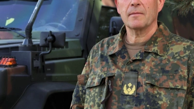 Generalmajor Dirk Faust: Seine Division steuert die Übung mit insgesamt etwa 4500 Teilnehmern in Ungarn und Rumänien. (Foto: ---/Bundeswehr/dpa)