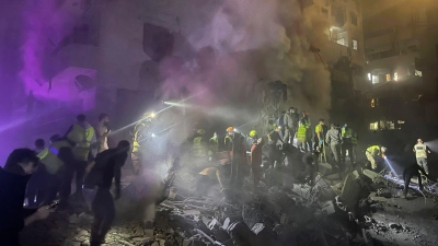 Suche nach Opfern nach israelischem Luftangriff in Beirut (Foto: Bilal Hussein/AP/dpa)