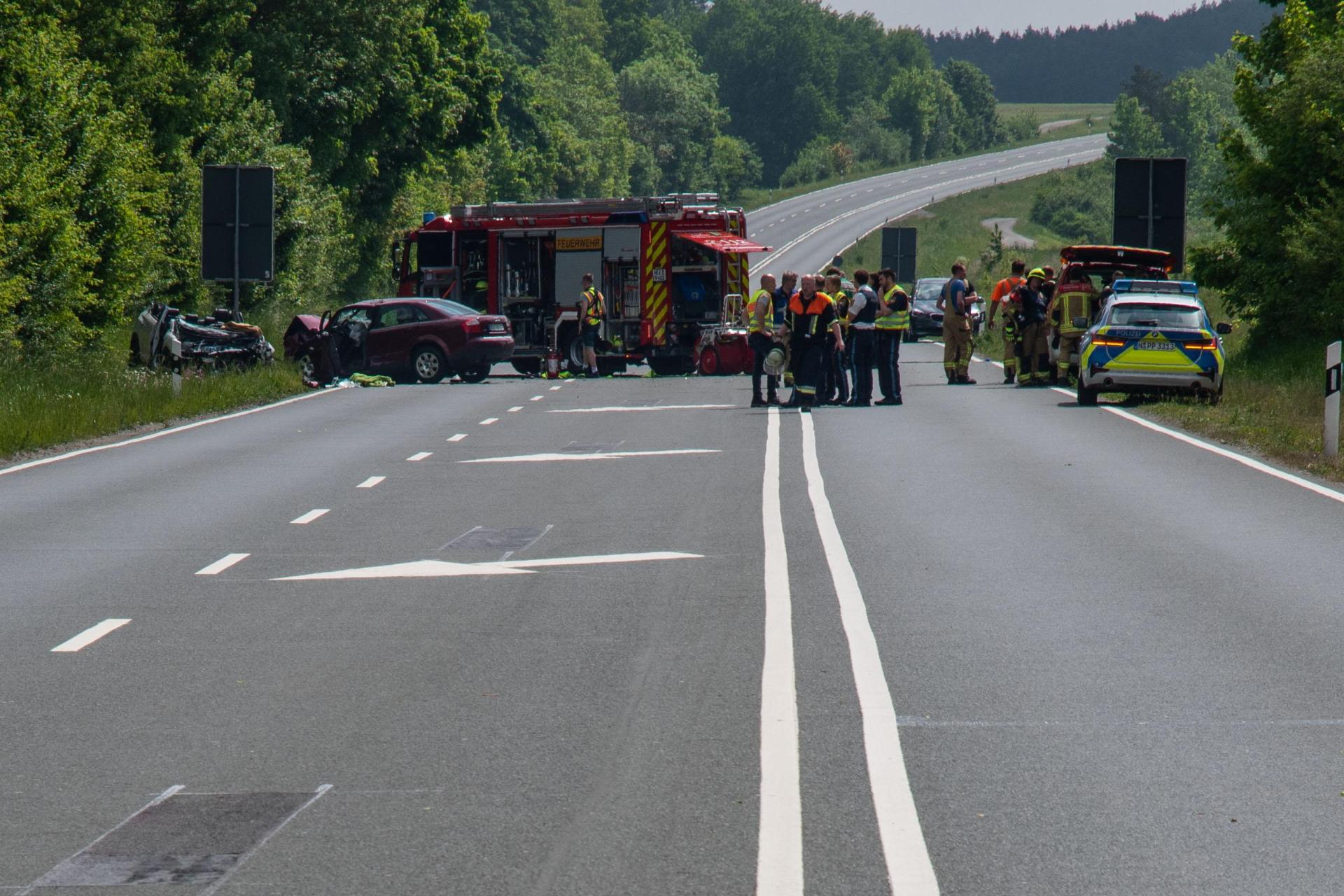 Zwei Frauen Sterben Bei Unfall Auf Der B8 Bei Emskirchen | FLZ.de