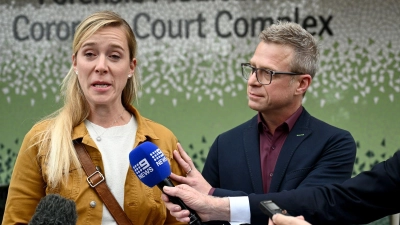 Simone Strobels Schwester erzählte unter Tränen von ihrer Verzweiflung.  (Foto: Bianca De Marchi/AAP/dpa)