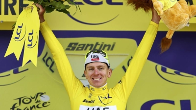Tadej Pogacar übernimmt nach der vierten Etappe der Tour de France wieder das Gelbe Trikot. (Foto: David Pintens/Belga/dpa)
