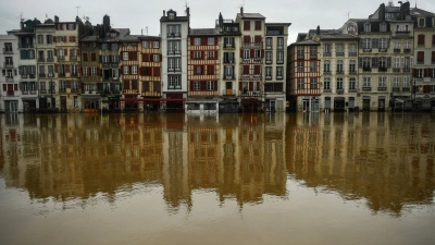 In manchen Regionen fielen rekordverdächtige Niederschläge.  (Foto: Gaizka Iroz/AFP/dpa)