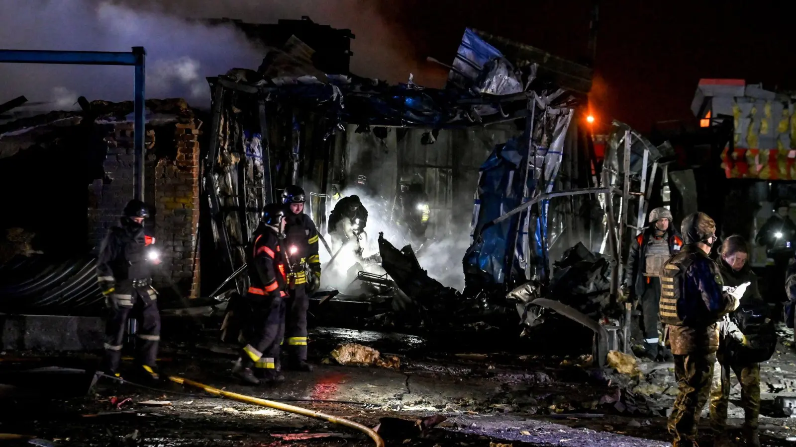 Die südostukrainische Großstadt Saporischschja wird immer wieder vom russischen Militär mit Gleitbomben angegriffen. (Foto: -/Ukrinform/dpa)