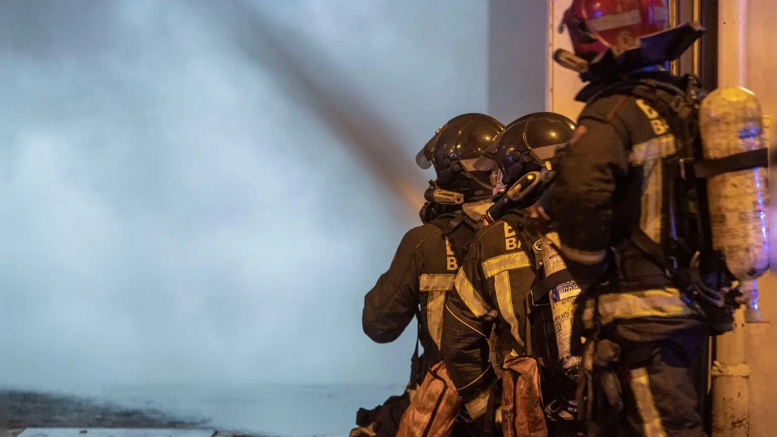 Die Feuerwehr konnte die Familie nicht retten. (Symbolbild) (Foto: Lorena Sopêna/EUROPA PRESS/dpa)