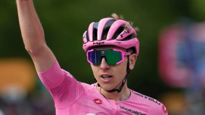Tadej Pogacar gewann auch die 8. Etappe des Giro d&#39;Italia von Spoleto nach Prati di Tivo. (Foto: Gian Mattia D'Alberto/LaPresse/AP/dpa)