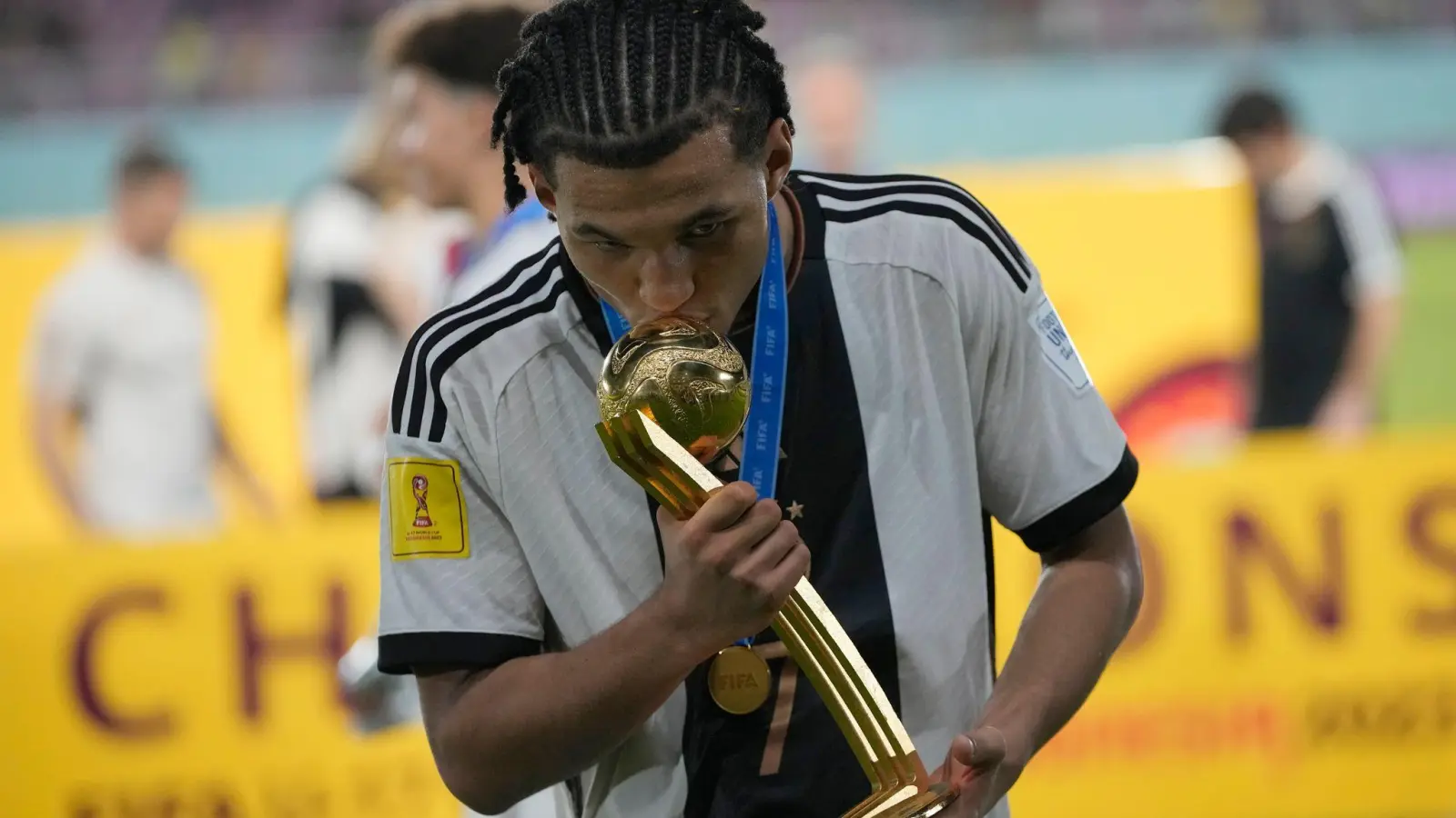 U17-Weltmeister Paris Brunner wechselt vom BVB nach Monaco. (Foto: Achmad Ibrahim/AP/dpa)