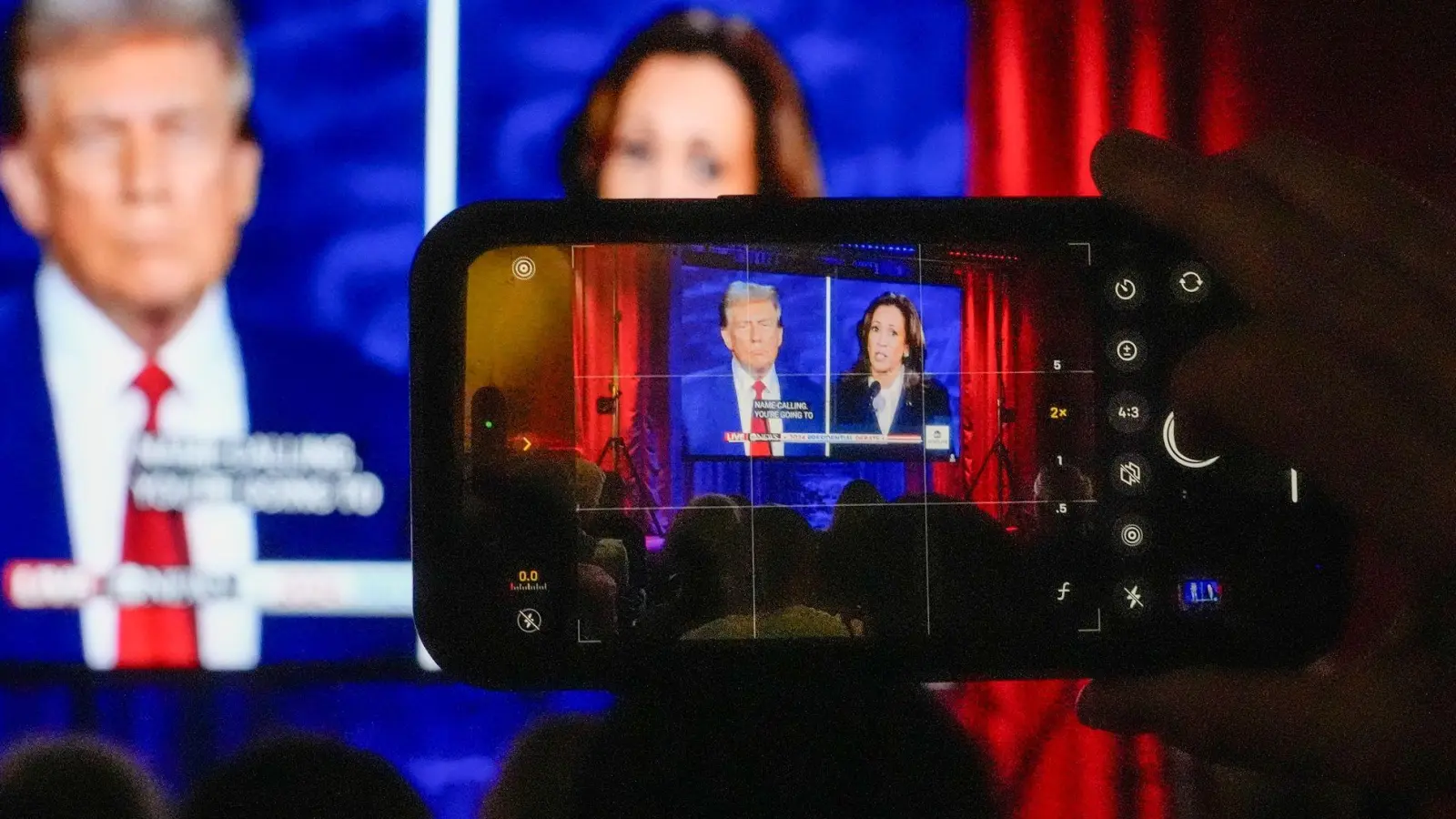 Schicksalswahl auch für Europa? Trump oder Harris - an diesem Dienstag fällt die Entscheidung. (Archivbild) (Foto: Morry Gash/AP/dpa)