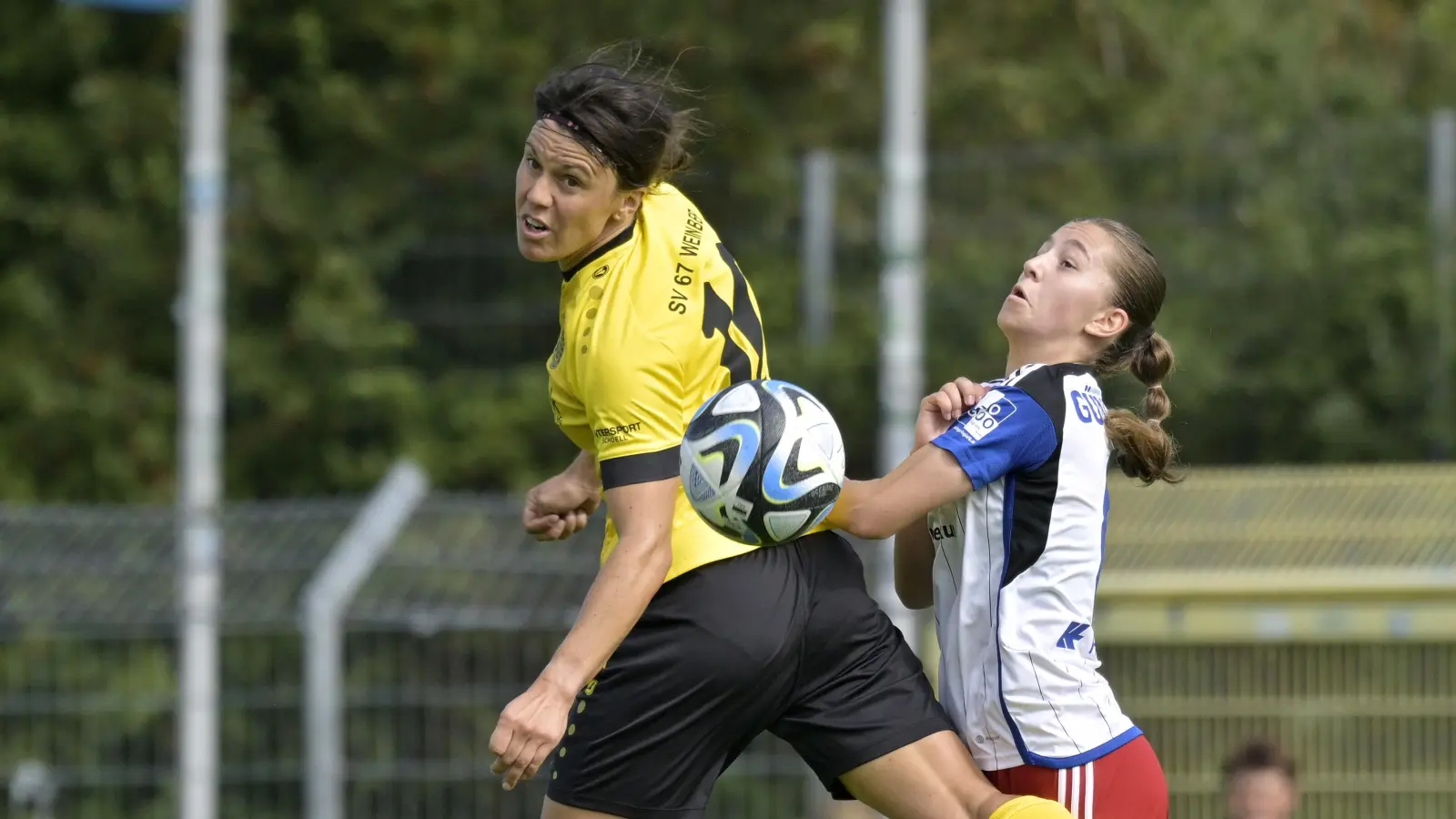 Julia Brückner (links) wird Teil des neuen Trainerteams. (Foto: Martin Rügner)