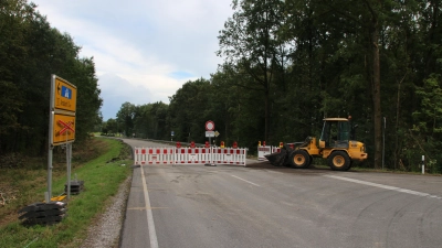 Wer auf der Bundesstraße 13 im Süden von Ansbach unterwegs ist, muss sich auch die nächsten Wochen weiterhin mit Umleitungen abfinden. (Foto: Stefan Neidl)