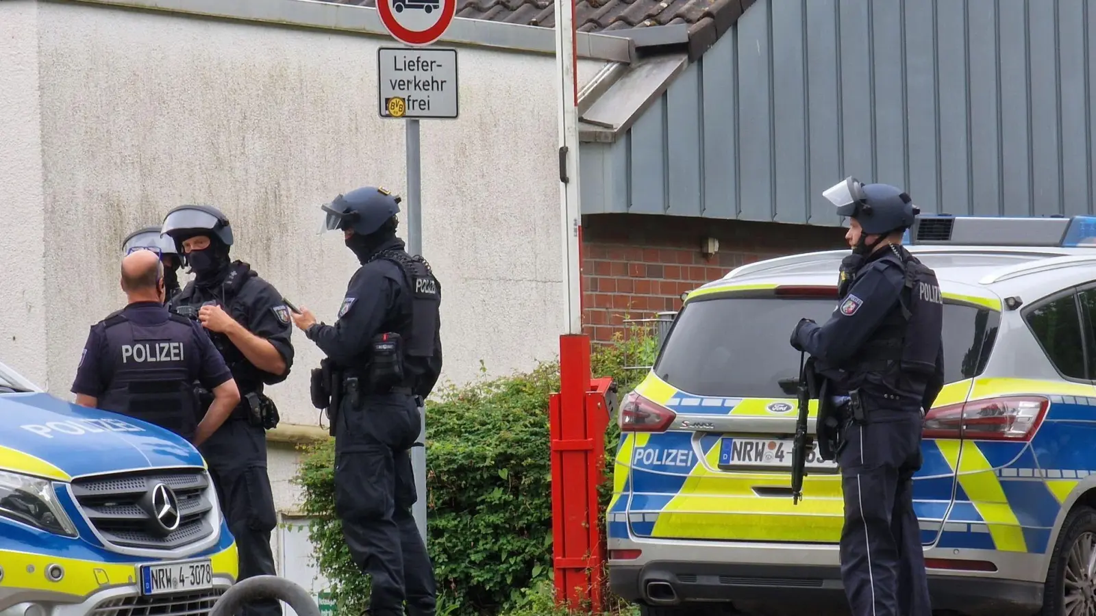 Einsatzkräfte der Polizei am 1. Juni in Hagen im Einsatz. (Foto: Justin Brosch/dpa)