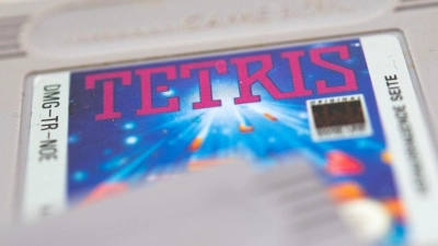 Simpel, herausfordernd und mit eingängiger Musik wurde „Tetris“ zum wohl bekanntesten Videospiel seiner Zeit. (Foto: Andrea Warnecke/dpa-tmn)