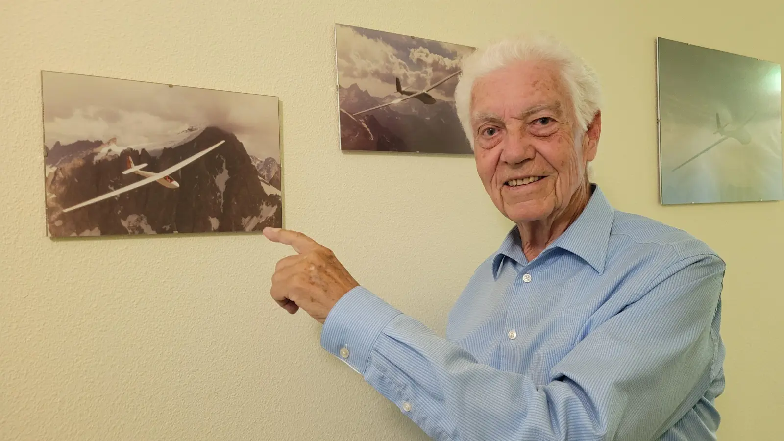 Ernst Messner hat das richtige Gespür für die Thermik. An manchen Tagen lässt er sich im Segelflugzeug stundenlang von ihr tragen. (Foto: Nina Daebel)