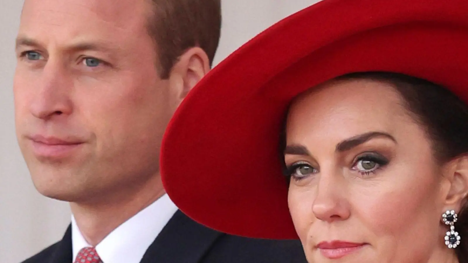 Prinz William und Prinzessin Kate nehmen an einer Feierlichkeit teil. (Foto: Chris Jackson/Pool Getty/AP)