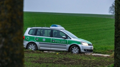 Nähere Informationen zu Tathergang und Motiv lagen zunächst nicht vor. (Foto: Armin Weigel/dpa)