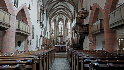 Tatort Stiftskirche: In Feuchtwangen wurde ein Mann dreist bestohlen. (Foto: Sabine Rohn)