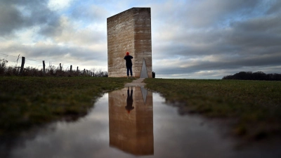 Wolken über der Bruder-Klaus-Kapelle in Nordrhein-Westfalen. (Foto: Federico Gambarini/dpa)