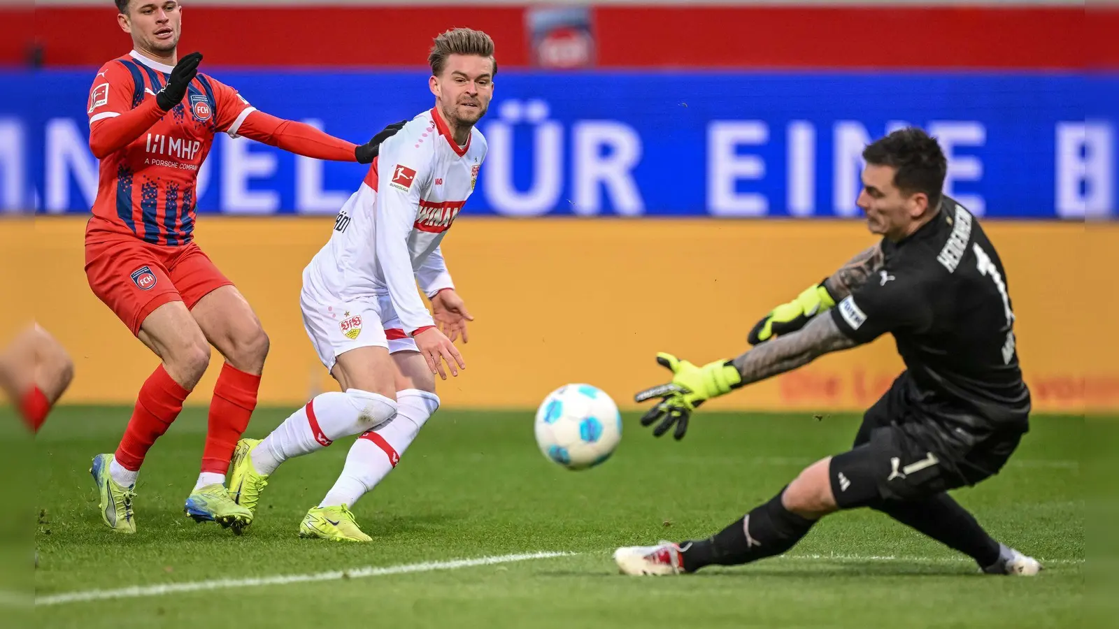 Maximilian Mittelstädt ist Torschütze für den VfB in Heidenheim. (Foto: Harry Langer/dpa)