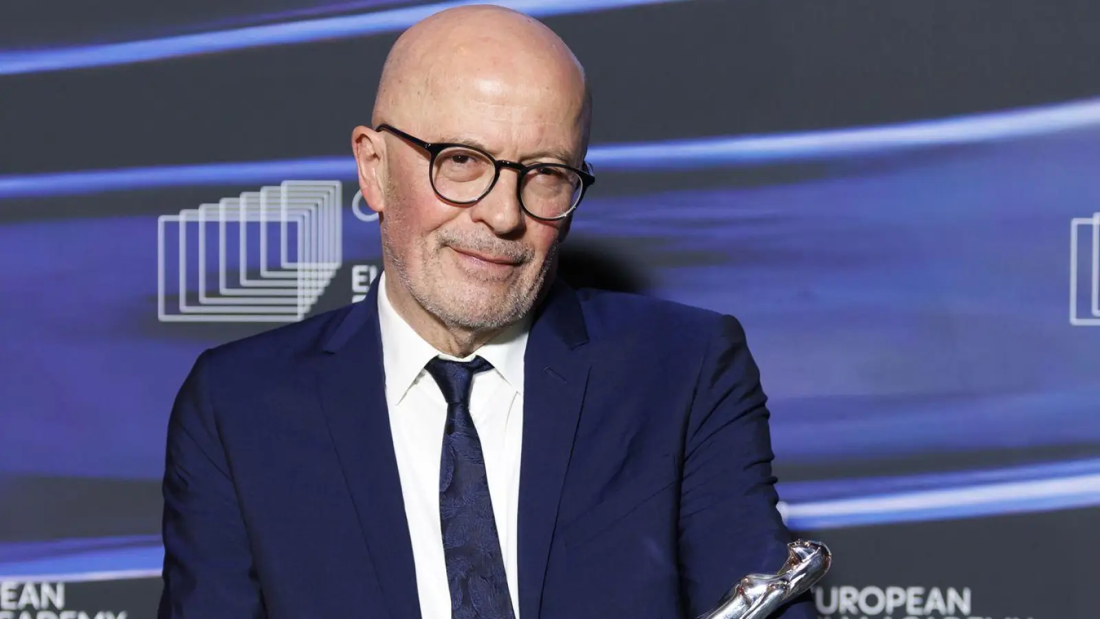 Jacques Audiard wurde für die Regie der Musikkomödie „Emilia Pérez“ mit einem Europäischen Filmpreis ausgezeichnet.  (Foto: Philipp Schmidli/KEYSTONE/dpa)