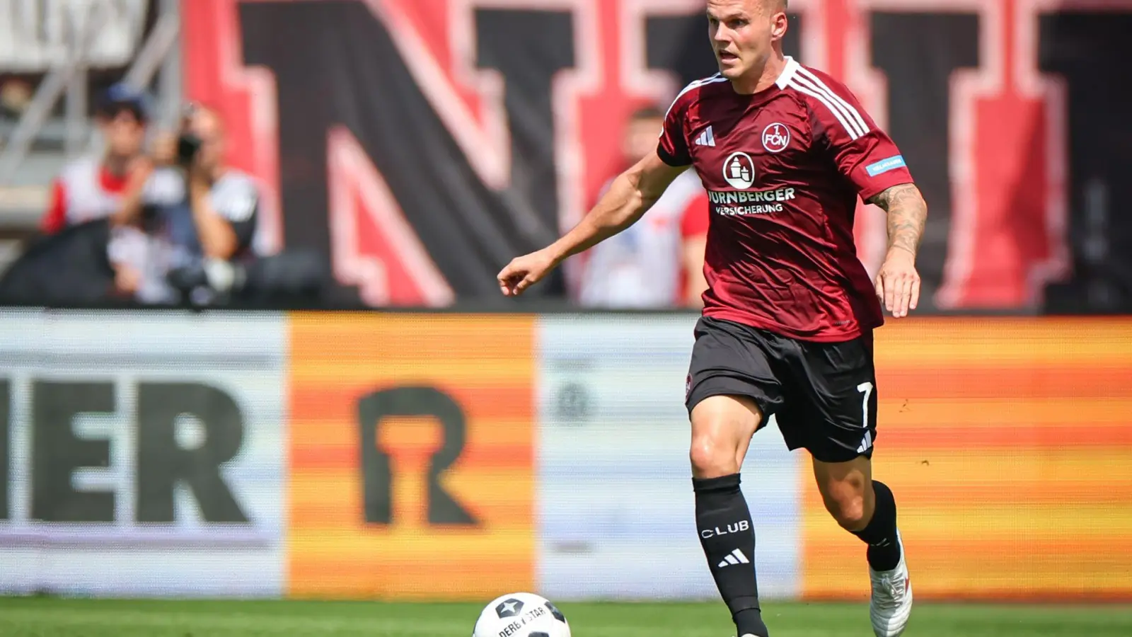 Florian Pick verlässt den 1. FC Nürnberg. (Foto: Daniel Karmann/dpa)