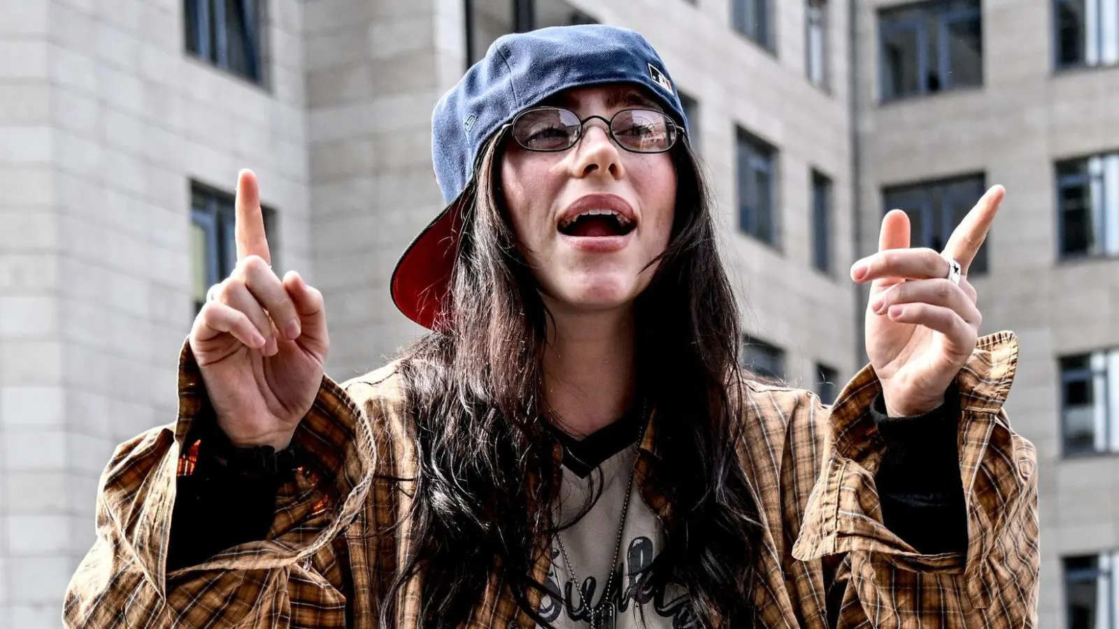 Sängerin Billie Eilish in Berlin. (Foto: Britta Pedersen/dpa)