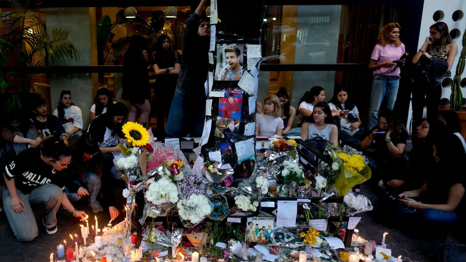 Payne war am Mittwoch in Buenos Aires beim Sturz aus dem dritten Stock eines Hotels gestorben. (Foto: Natacha Pisarenko/AP/dpa)