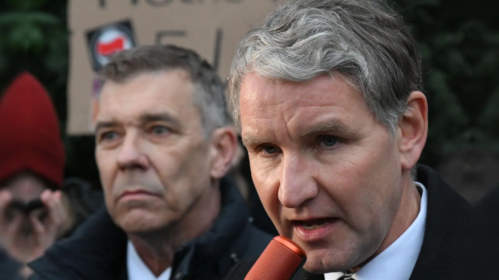 Björn Höcke war nach Aschaffenburg gereist.  (Foto: Arne Dedert/dpa)